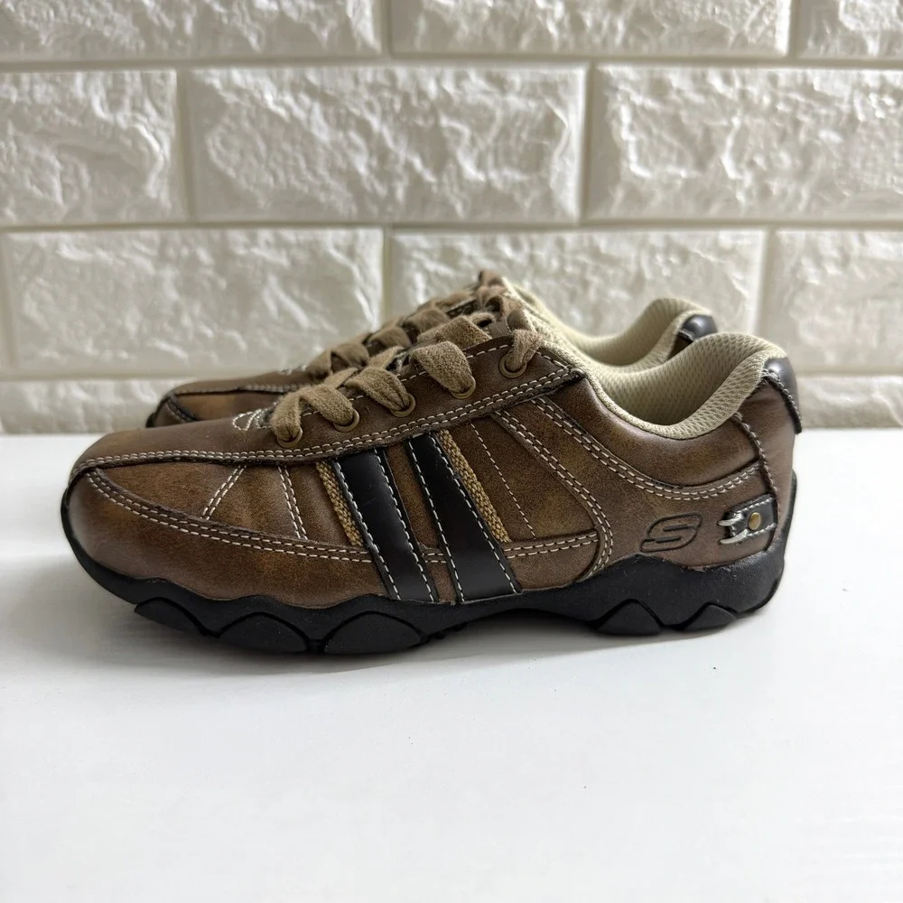Skechers Sneakers Kids Size 1 Brown Excellent Lace Up Casual Sporty Shoes